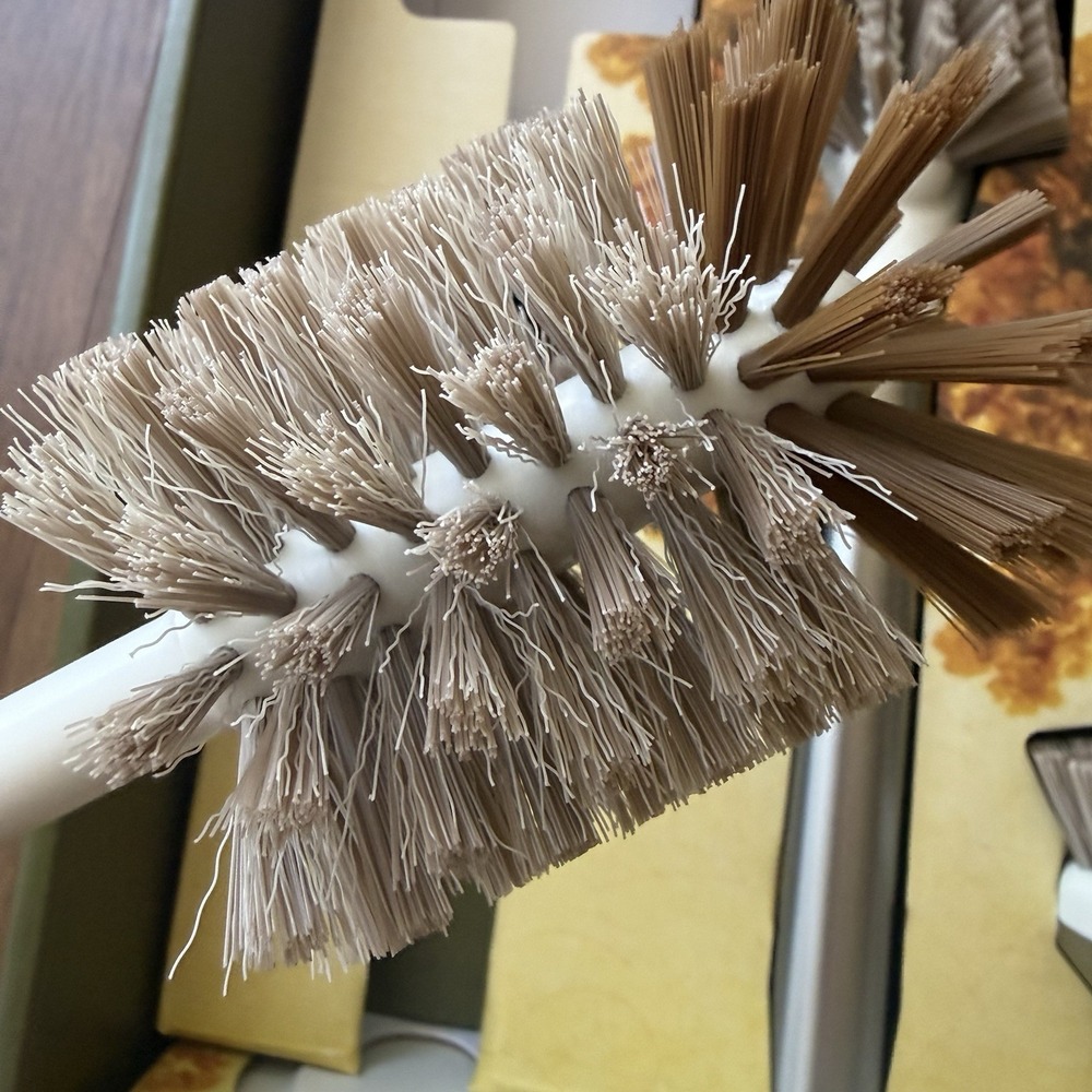 Curio Ionic Brush Set, Stainless Steel Magnetized Stand Upright Kitchen Dishwash - Picture 5 of 10